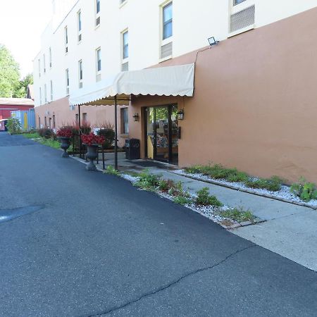 St Charles Hotel Downtown Hudson Exterior foto