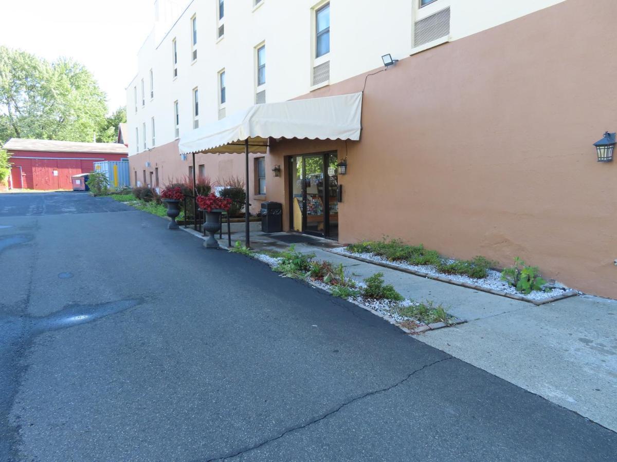 St Charles Hotel Downtown Hudson Exterior foto