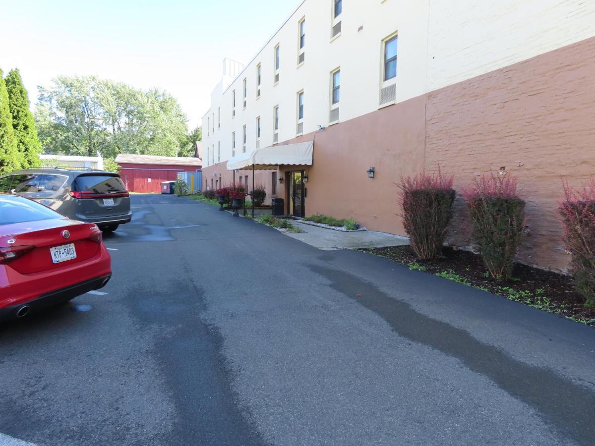 St Charles Hotel Downtown Hudson Exterior foto