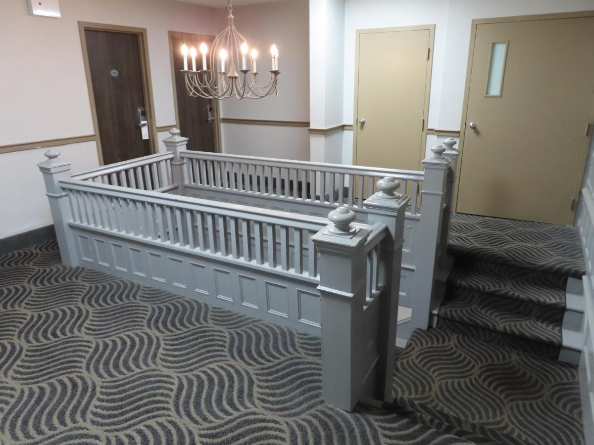 St Charles Hotel Downtown Hudson Exterior foto